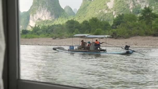 Båt Seglar Floden Guilin Kina — Stockvideo