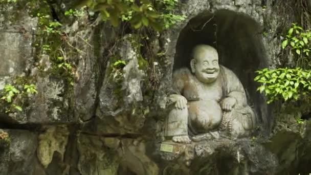 Bouddha Antique Siddhartha Gautama Sculpture Sur Roche Dans Temple Hangzhou — Video