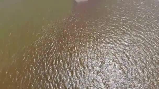 Sonnenlicht Reflexion Plätschernden Fluss Der Nähe Des Tsingy Bemaraha Nationalparks — Stockvideo