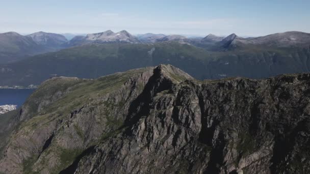 Piękne Skaliste Góry Doliny Górskiej Innerdalen Norwegii Aerial — Wideo stockowe