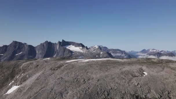 Montagna Dura Con Neve Nuvole Romsdalen Norvegia Giorno Sole Dolly — Video Stock