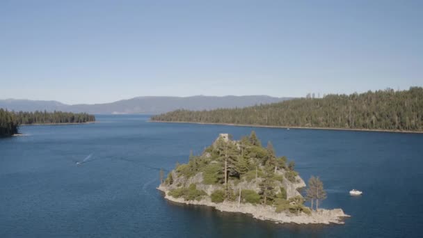 Kranen Naar Fannette Island Lake Tahoe — Stockvideo