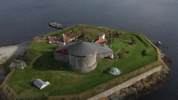 Munkholmen Com Parque Recreativo Fiorde Trondheim Noruega Aéreo Círculo Esquerda — Vídeo de Stock