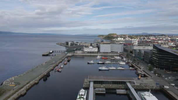 Norveç Teki Trondheim Limanı Nda Günbatımı Hava Aracı Atışı — Stok video