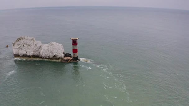 Vôo Aéreo Drone Mar Agulhas Isle Wight Farol — Vídeo de Stock