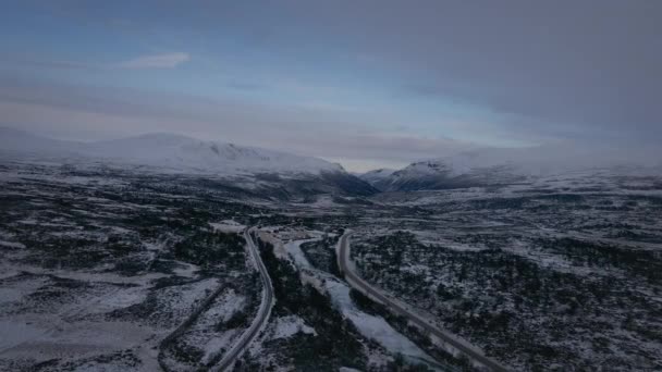 공중에서 Ddrivdalen River Dovrefjellsunndalsfjella National Park Norway Winter — 비디오