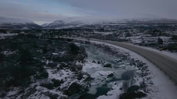 European Route River Driva Dovrefjell Norway Winter 노르웨이의 도로이다 — 비디오