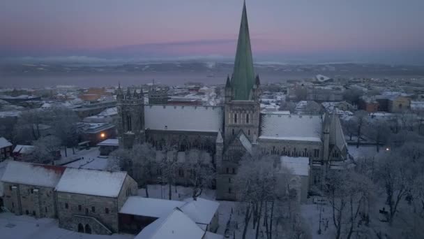 Vista Aérea Catedral Nidaros Durante Inverno Trondheim Noruega Tiro Drone — Vídeo de Stock