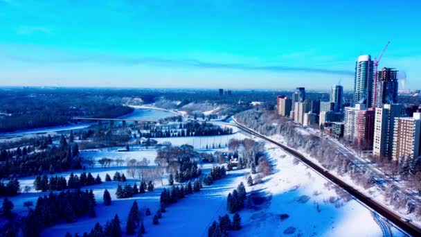 Edmonton Alberta Rivier Vallei Zomer Winter Sneeuw Bedekt Luchtfoto Parallel — Stockvideo