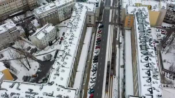Pandangan Udara Yang Menghadap Trem Jalan Jalan Bersalju Warsawa Musim — Stok Video