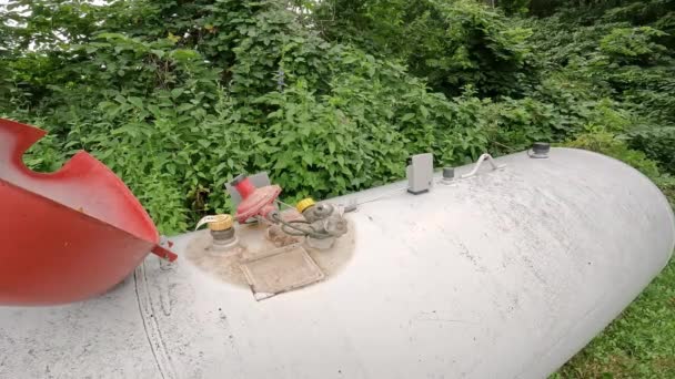 View Tank Cover Removed Reveal Valve Tank Yard Rural Home — Stock Video