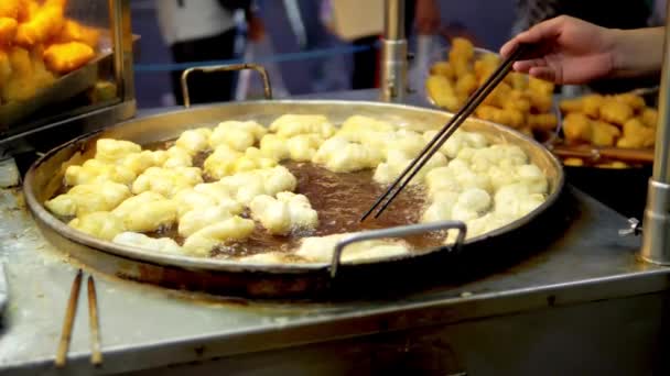 Frying Deep Fried Dough Stick Pan Yaowarat Road Chinatown Popular — стокове відео