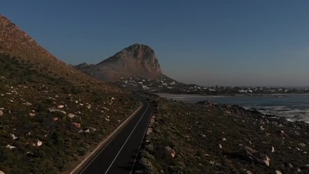 Broll Aerial Drone Létající Přírodě Nad Clarens Řídit Gordon Bay — Stock video