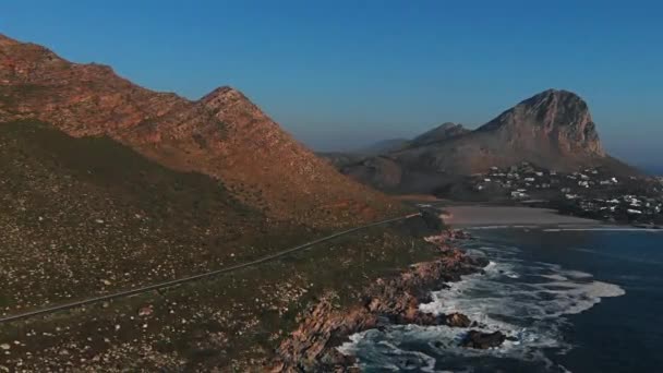 Luchtdrone Vliegen Natuur Van Gordons Baai Cape Stad Hanglamp Rooiels — Stockvideo