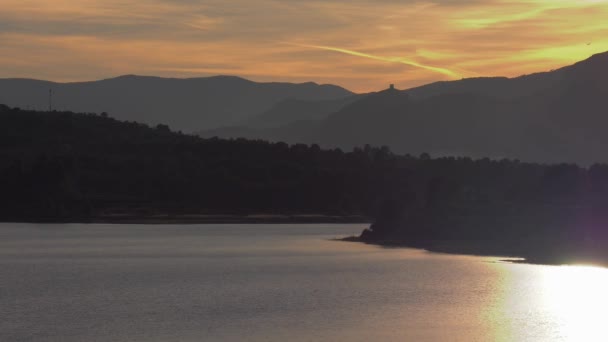 Tramonto Riflesso Nel Lago Paesaggio Fantasia — Video Stock