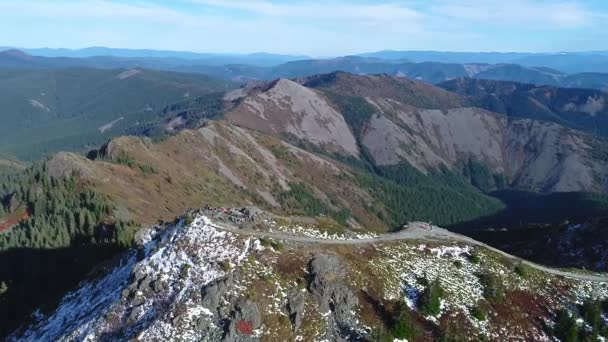 Luftbild Über Einem Prominenten Berg Pazifischen Nordwesten Der Usa Mehrere — Stockvideo