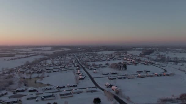 Dolly Forward Sobre Bairro Coberto Neve Antes Nascer Sol — Vídeo de Stock