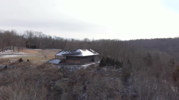 Aerial Drone Footage Orbiting Right Abandoned Lodge Winter Snow Surrounded — Stock Video