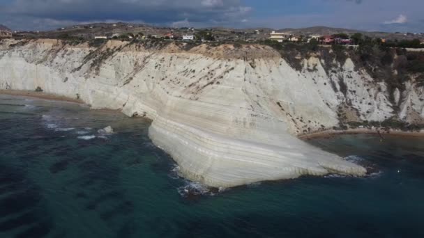 Trek Away Aerial Van Witte Kliffen Turkse Trappen Agrigento Sicilië — Stockvideo