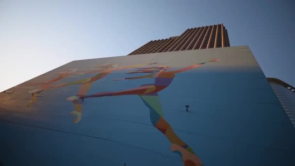 일출시에 텍사스 휴스톤 건물에 벽화의 — 비디오
