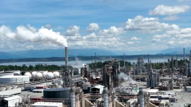 Aerial Shot Oil Refinery Action — Stock Video