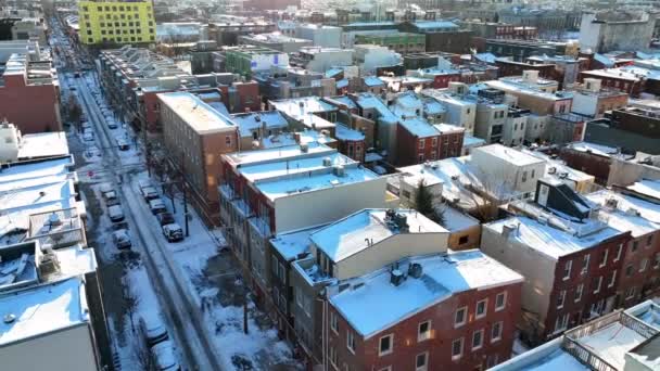 American City Winter Snow Aerial Snowflakes Snow Covered Streets Rooftops — Stock Video