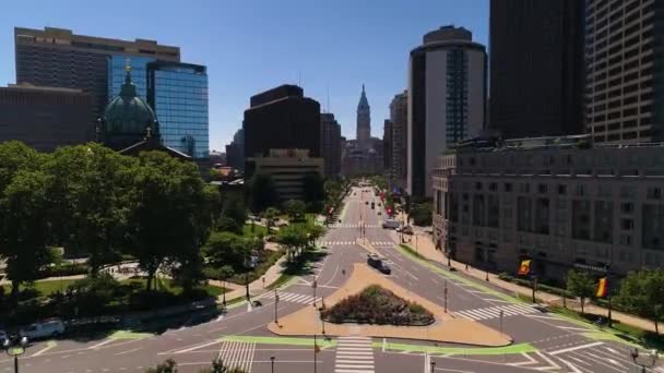 Philadelphia Stadhuis Van Ben Franklin Parkway — Stockvideo