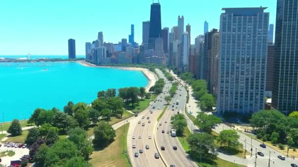 Aerial Flyby Lake Michigan Chicago Downtown Chicago Background Afternoon Lighting — Stock Video