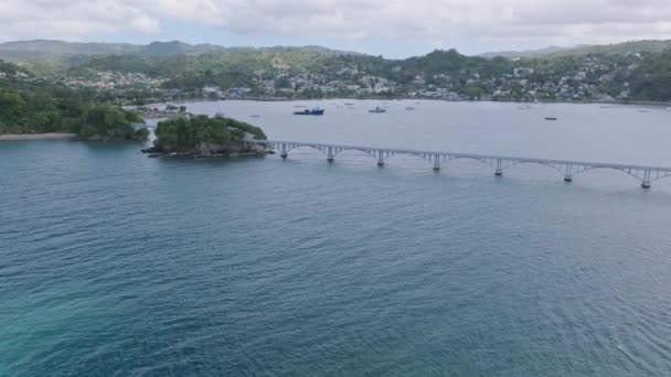 Вид Воздуха Кайо Линарес Мостами Саманы Залив Самана Полуостров Доминиканской — стоковое видео