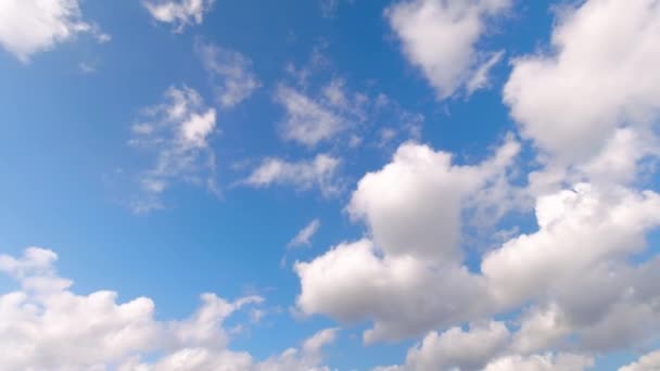 Hermosas Nubes Verano Timelapse Día Soleado — Vídeos de Stock