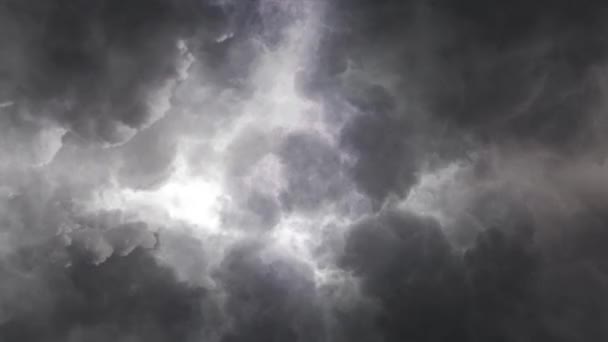 Pov Trovoada Com Uma Tempestade Atingindo Nuvens Movendo Para Frente — Vídeo de Stock