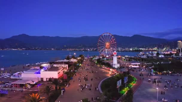 Cidade Noturna Com Passeio Turístico Roda Gigante Belo Horizonte Montanha — Vídeo de Stock