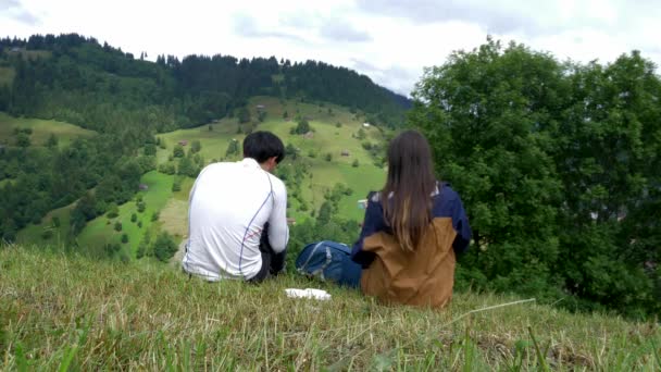 Personer Äter Bento Box Ute Naturen — Stockvideo