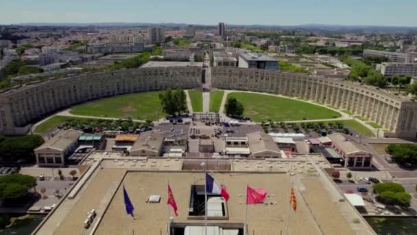 Krásná Letecká Perspektiva Montpellier Francie Francouzskými Evropskými Vlajkami Atd Střeše — Stock video