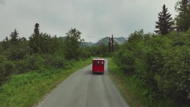 Alaska Daki Yoğun Orman Kar Dağlarının Oradan Anchorage Tramvay Turları — Stok video