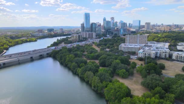 Drone Restant Encore Près Circulation Des Heures Pointe Austin Texas — Video