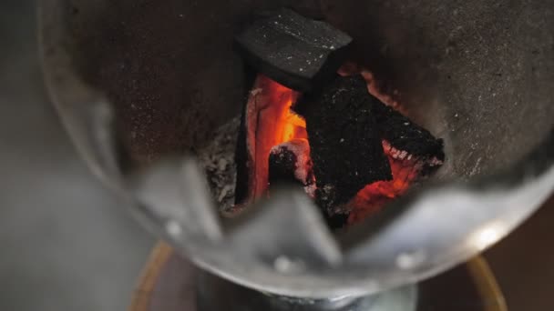 Close Shot Small Burning Coals Glowing Red Heat Center Small — Stok Video