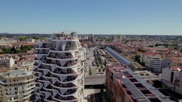 Fantastiska Lägenheter Montpellier Med Hela Stadsbilden Och Hustak Med Solpaneler — Stockvideo