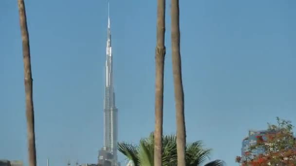 Burj Khalifa Mrakodrap Pohled Auta Pohybující Dálnici Dubaji Emitares — Stock video