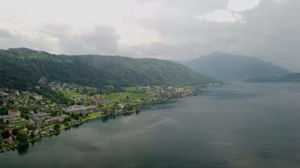 Полет Над Озером Цуг Швейцарии Горами Заднем Плане — стоковое видео