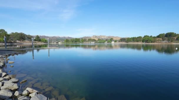 Άποψη Νωρίς Πρωί Της Λιμνοθάλασσας Castaic Lake Κάτω Λίμνη Στο — Αρχείο Βίντεο