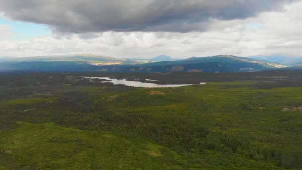 Drone Video Las Montañas Alrededor Del Lago Otto Cerca Healy — Vídeo de stock