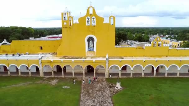 Izamal Yucatan Messico San Antonio Padua Convento Chiesa Cattolica Pueblo — Video Stock