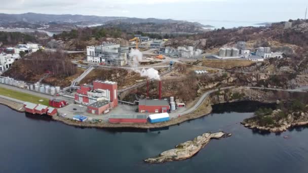 Sundhedspleje Industriområde Produktionsfaciliteter Lindesnes Norge Panorama Antenne Viser Massive Anlæg – Stock-video