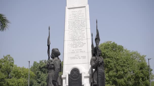 Военный Мемориал Teen Murti Кавалерийской Бригаде Нью Дели Индия Разгромлен — стоковое видео