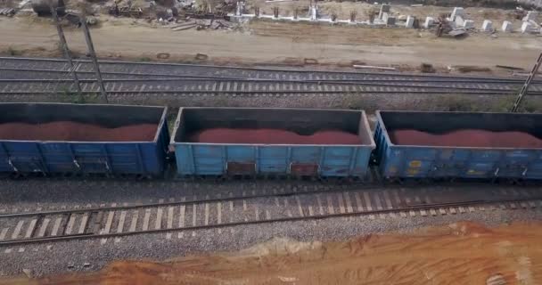 Abierto Tolva Vagones Con Carbón Viajando Ferrocarril Del Puerto Paradip — Vídeos de Stock
