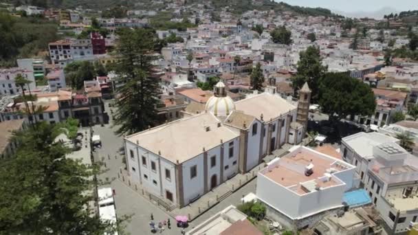 Hermosa Basílica Nuestra Seora Del Pino Teror Dowtown Aerial Orbiting — Vídeos de Stock