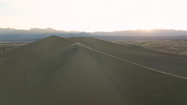 Nádherný Pohled Písečné Duny Údolí Smrti Národní Park Východu Slunce — Stock video
