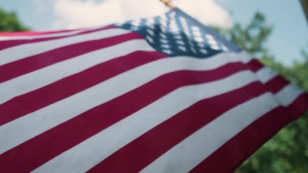 Usa Stars Stripes Die Amerikanische Flagge Weht Einem Sonnigen Tag — Stockvideo