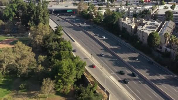 Aerial Drone Shot 101 Freeway California Usa Traffic Moving Eveningtime — Stock Video